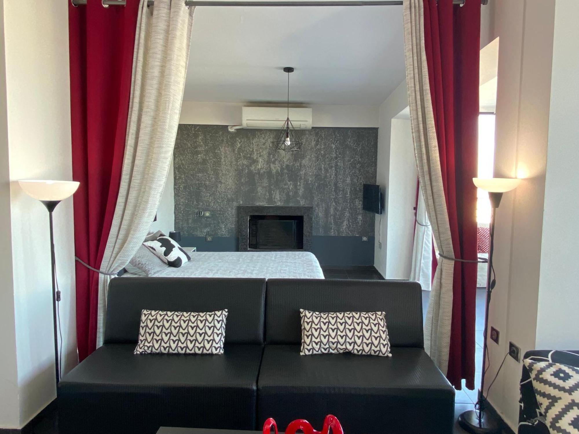 Luxury View Apartment 10Min From Athens Airport コロピオン エクステリア 写真