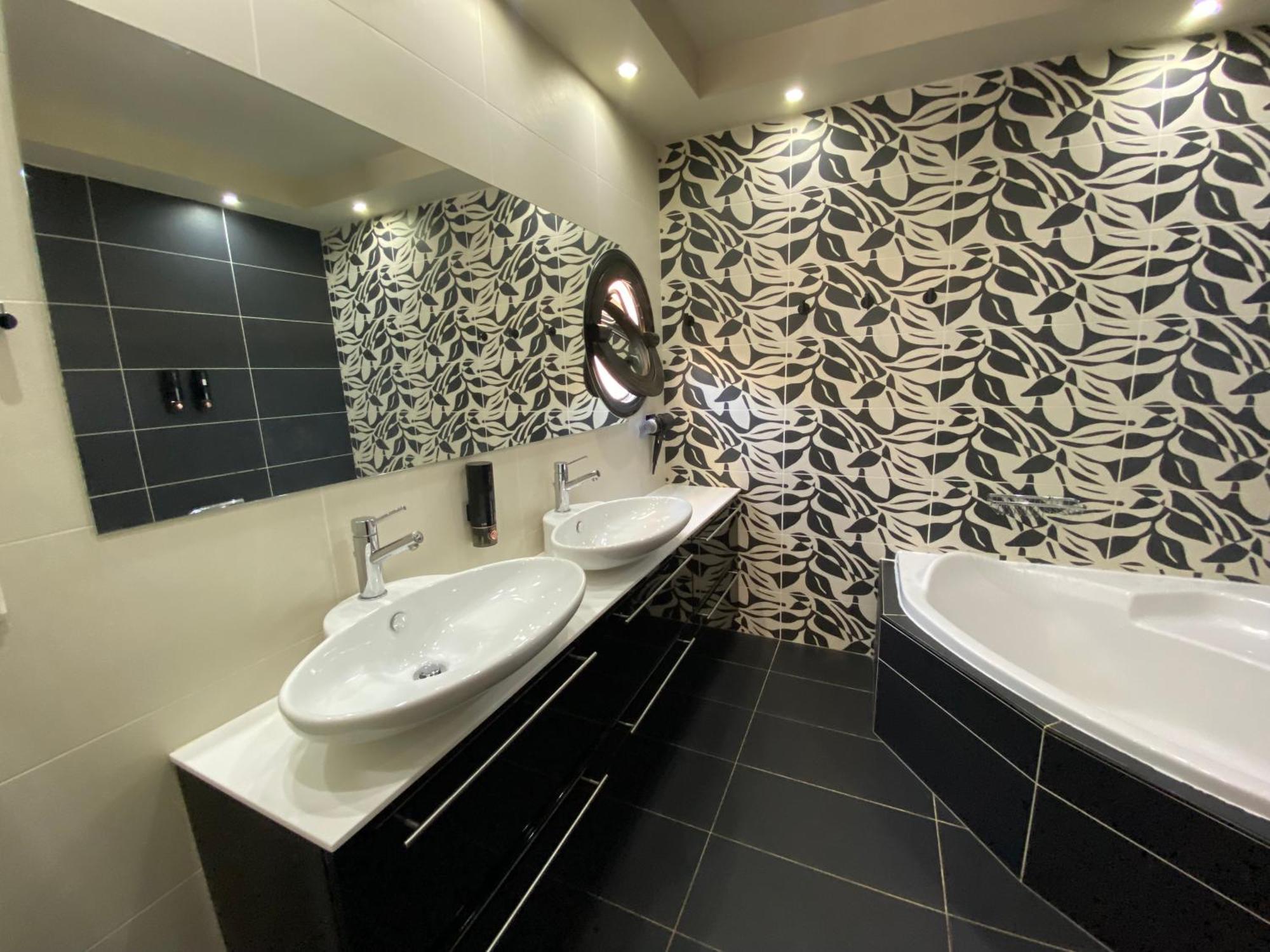 Luxury View Apartment 10Min From Athens Airport コロピオン エクステリア 写真